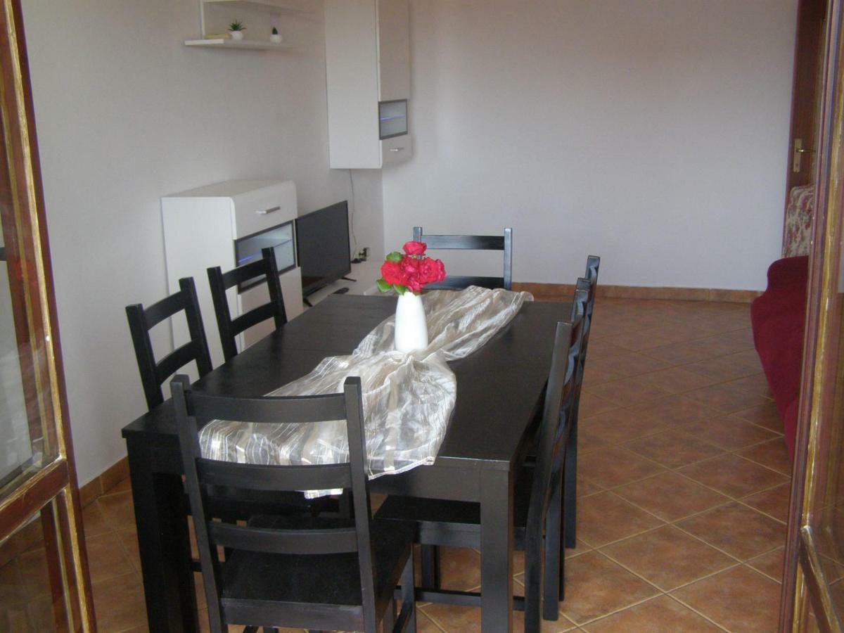 Charming Apartments In Pula Exterior foto